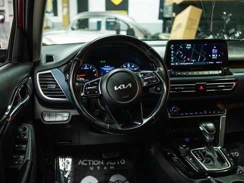 Used 2023 Kia Seltos Nightfall Edition image 15