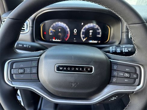 New 2025 Jeep Wagoneer Series II image 9