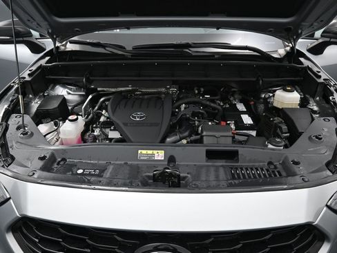 Certified 2023 Toyota Highlander XSE image 39