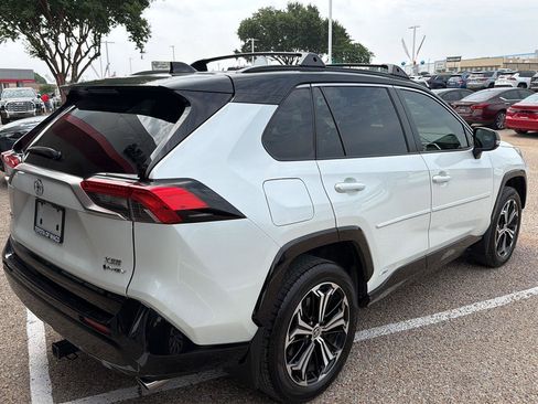 Used 2025 Toyota RAV4 XSE AWD/4WD image 3