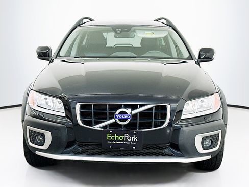 Used 2012 Volvo XC70 T6 image 2