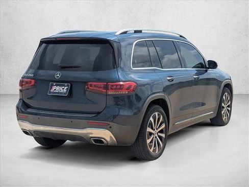 Used 2023 Mercedes-Benz GLB 250 image 5