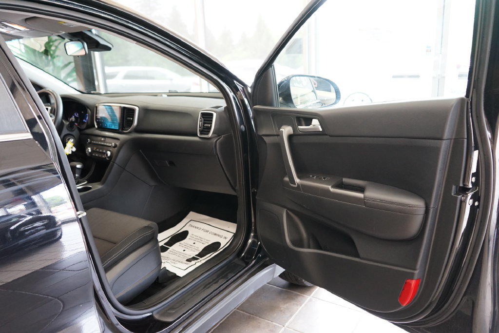 Used 2020 Kia Sportage LX AWD/4WD image 38