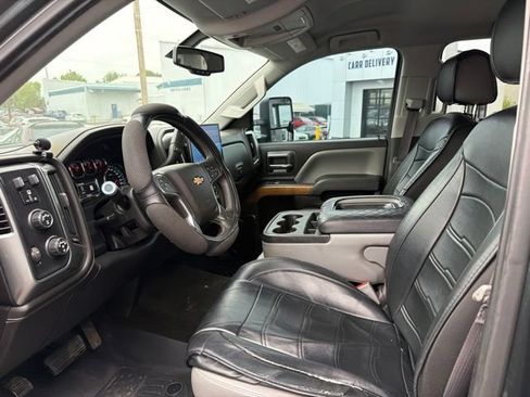 Used 2017 Chevrolet Silverado 1500 LTZ AWD/4WD image 4