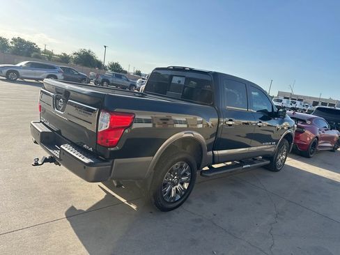 Used 2019 Nissan Titan Platinum Reserve AWD/4WD image 4