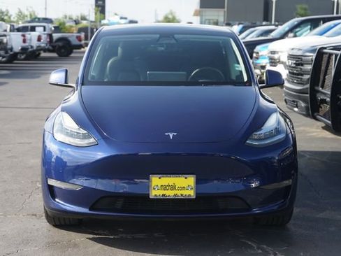 Used 2022 Tesla Model Y Long Range AWD/4WD image 3