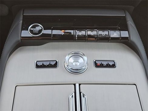 New 2025 Lincoln Navigator Reserve w/ Jet Appearance Package image 18