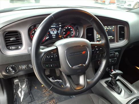 Used 2023 Dodge Charger SXT w/ Blacktop Package image 17