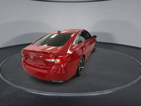 Used 2018 Honda Accord Sport image 8