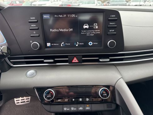 Certified 2025 Hyundai Elantra Sport image 21