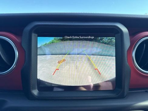 Used 2018 Jeep Wrangler Rubicon AWD/4WD image 18