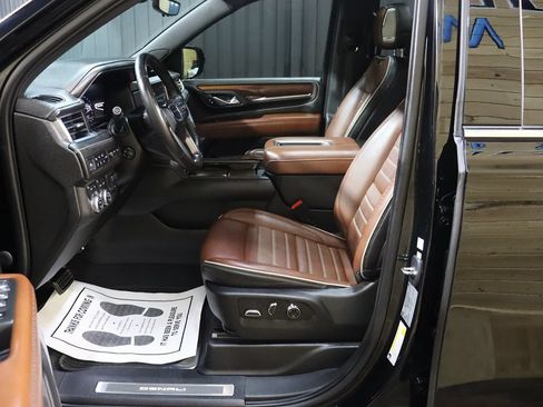 Used 2023 GMC Yukon Denali Ultimate AWD/4WD image 47