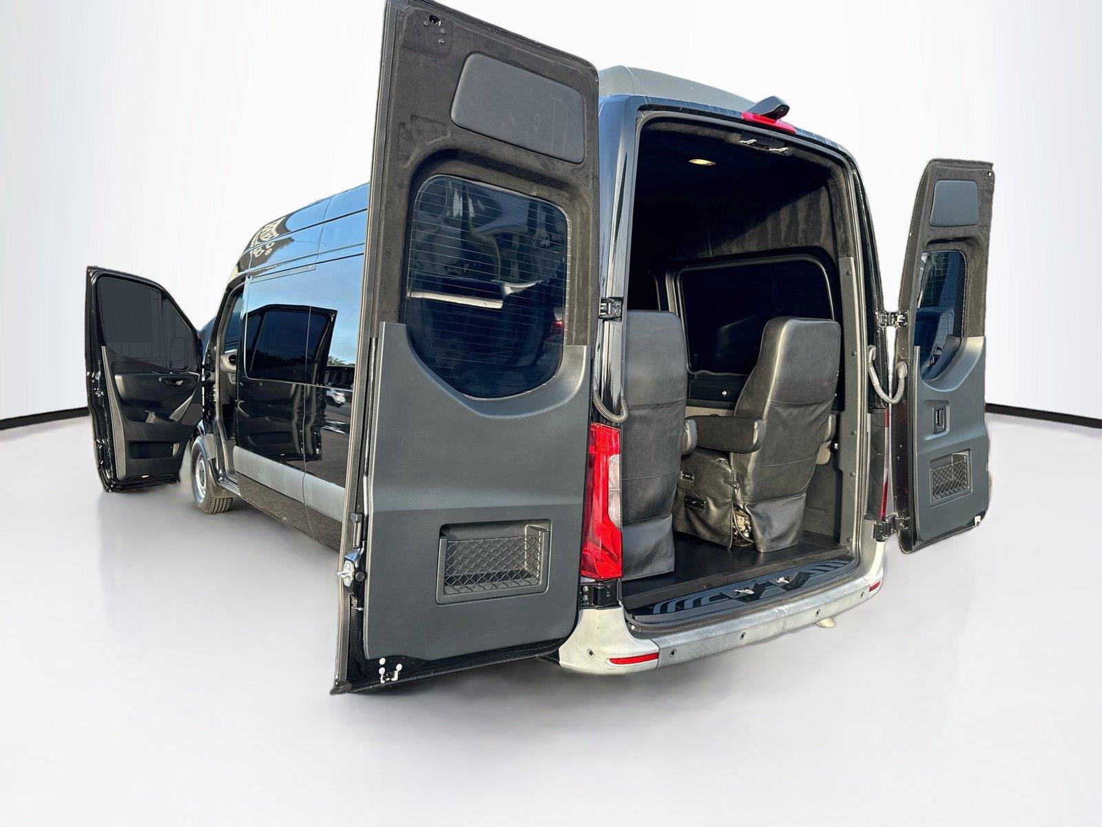 Used 2022 Mercedes-Benz Sprinter 2500 image 37