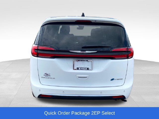 Used 2024 Chrysler Pacifica Limited FWD image 4