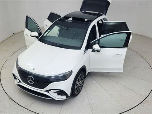 Used 2023 Mercedes-Benz EQE 500 4MATIC SUV w/ Exclusive Trim Package image 83