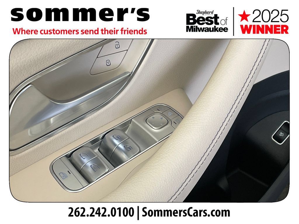 Used 2025 Mercedes-Benz GLS 450 4MATIC image 11