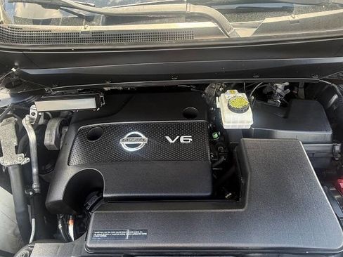 Used 2013 Nissan Pathfinder SV AWD/4WD image 9