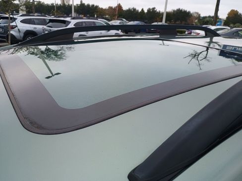 Used 2017 Subaru Forester 2.5i Premium w/ All-Weather Package image 9