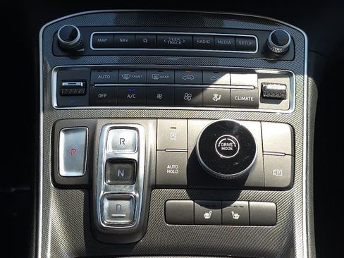 Used 2023 Hyundai Santa Fe SEL image 16