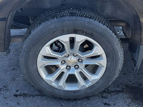 Used 2022 Chevrolet Silverado 1500 LTZ image 12