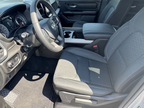 New 2026 RAM 1500 Express AWD/4WD image 9
