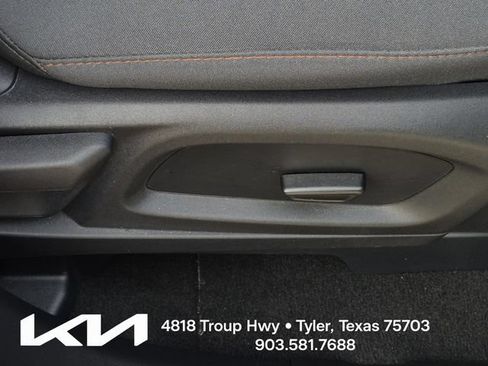 Used 2025 Ford Explorer Active RWD image 15