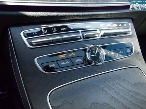 Used 2018 Mercedes-Benz E 300 4MATIC image 19