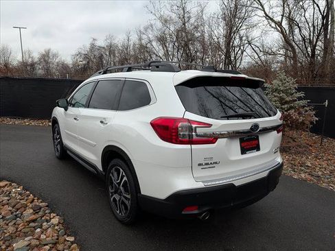 Used 2024 Subaru Ascent Touring image 3