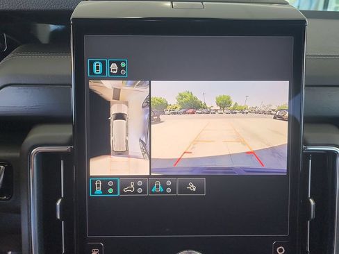 Certified 2025 GMC Yukon XL Denali w/ LPO, Floor Liner Package AWD/4WD image 15