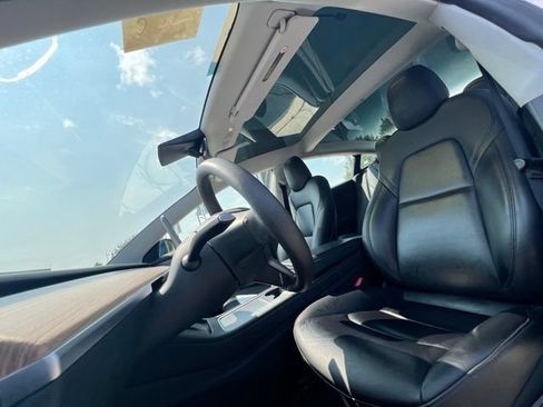 Used 2023 Tesla Model 3 Standard Range RWD image 15