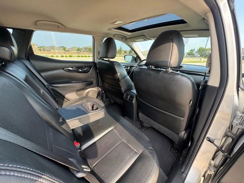 Used 2017 Nissan Rogue Sport SL w/ SL Premium Package image 44