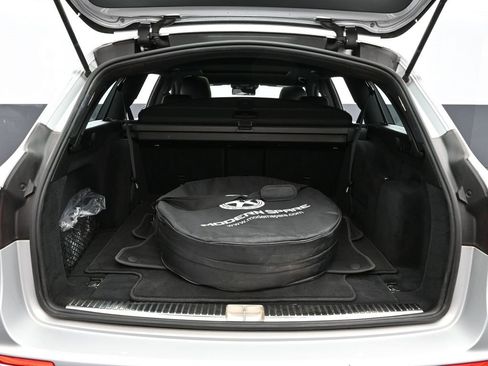 Used 2020 Mercedes-Benz E 450 4MATIC Wagon w/ Premium Package image 15