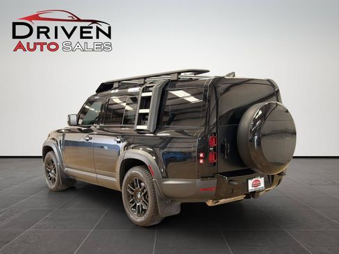 Used 2023 Land Rover Defender 130 SE AWD/4WD image 5