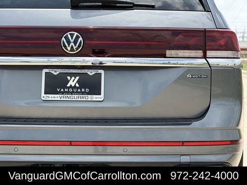 Used 2024 Volkswagen Atlas SEL Premium R-Line AWD/4WD image 8