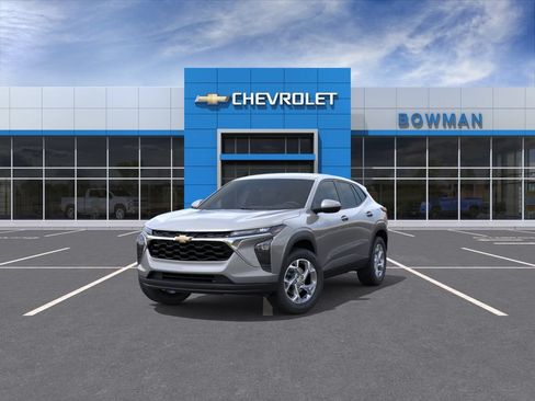 New 2026 Chevrolet Trax LS w/ LS Convenience Package FWD image 8