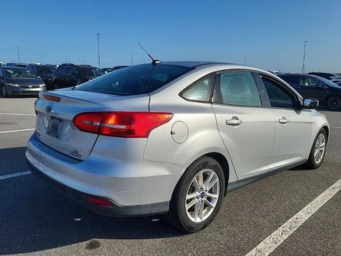 Used 2016 Ford Focus SE image 5