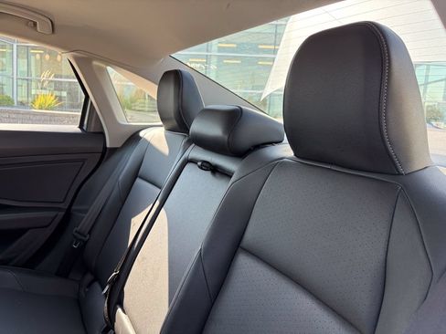 Used 2020 Volkswagen Jetta SE w/ SE Cold Weather Package FWD image 11