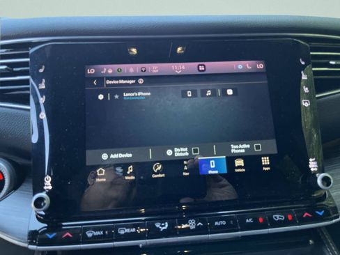 Used 2024 Jeep Wagoneer L Series II RWD image 19