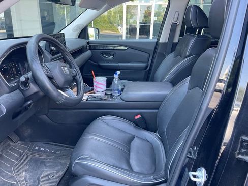 Used 2023 Honda Pilot Elite image 5