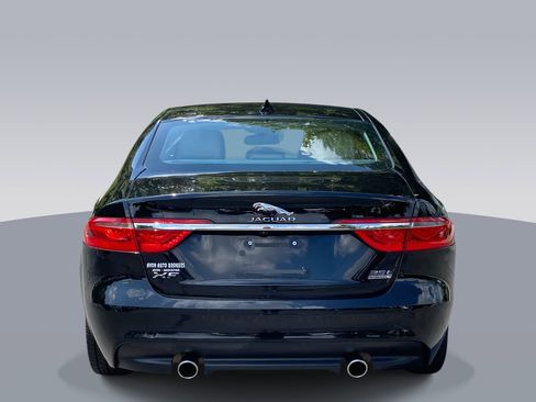 Used 2016 Jaguar XF Prestige image 4