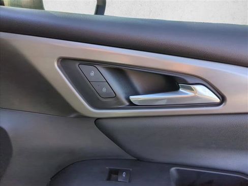 Used 2024 Chevrolet Traverse LT FWD image 25