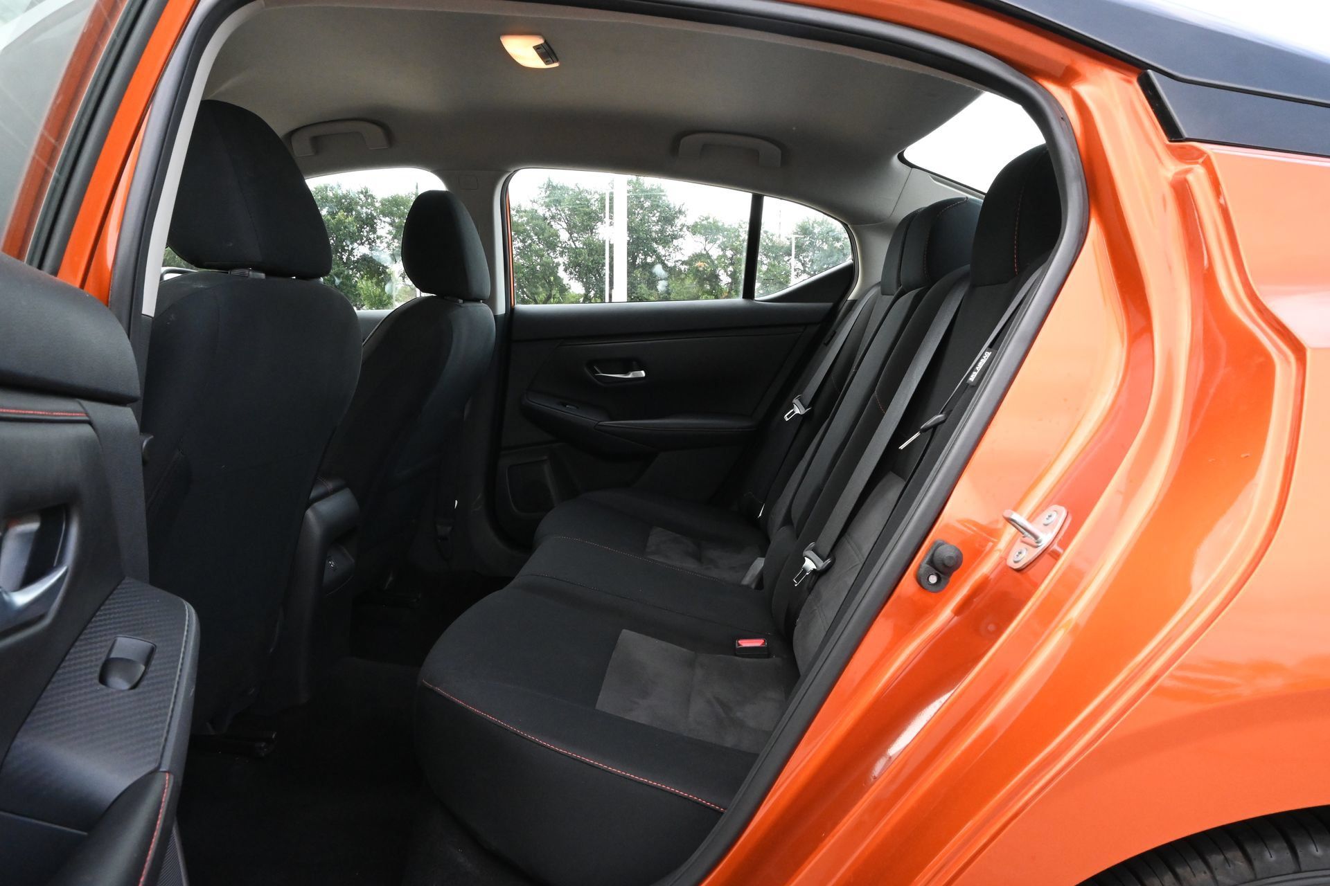 Used 2025 Nissan Sentra SR FWD image 19