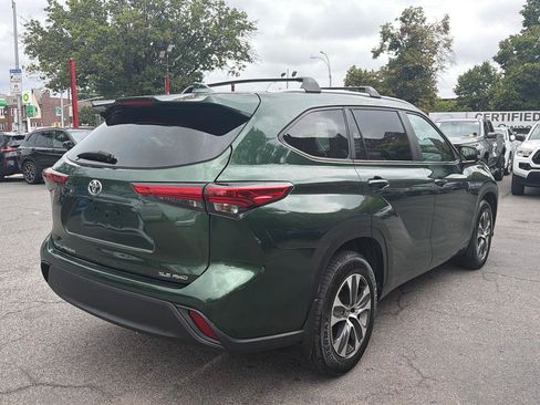 Used 2023 Toyota Highlander XLE AWD/4WD image 5