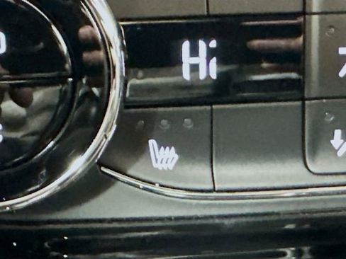 New 2026 Chevrolet Trax RS w/ Sunroof Package image 19