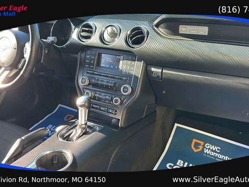 Used 2017 Ford Mustang Coupe RWD image 9