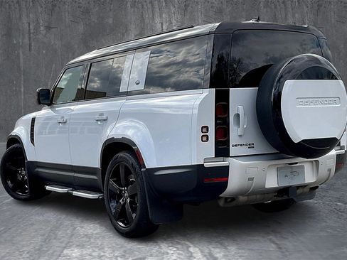 Certified 2023 Land Rover Defender 130 SE image 4