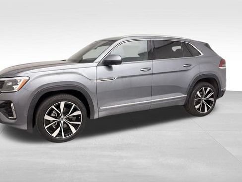 Used 2025 Volkswagen Atlas Cross Sport SEL Premium R-Line AWD/4WD image 6