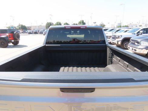 Used 2024 Chevrolet Silverado 1500 LT RWD image 12