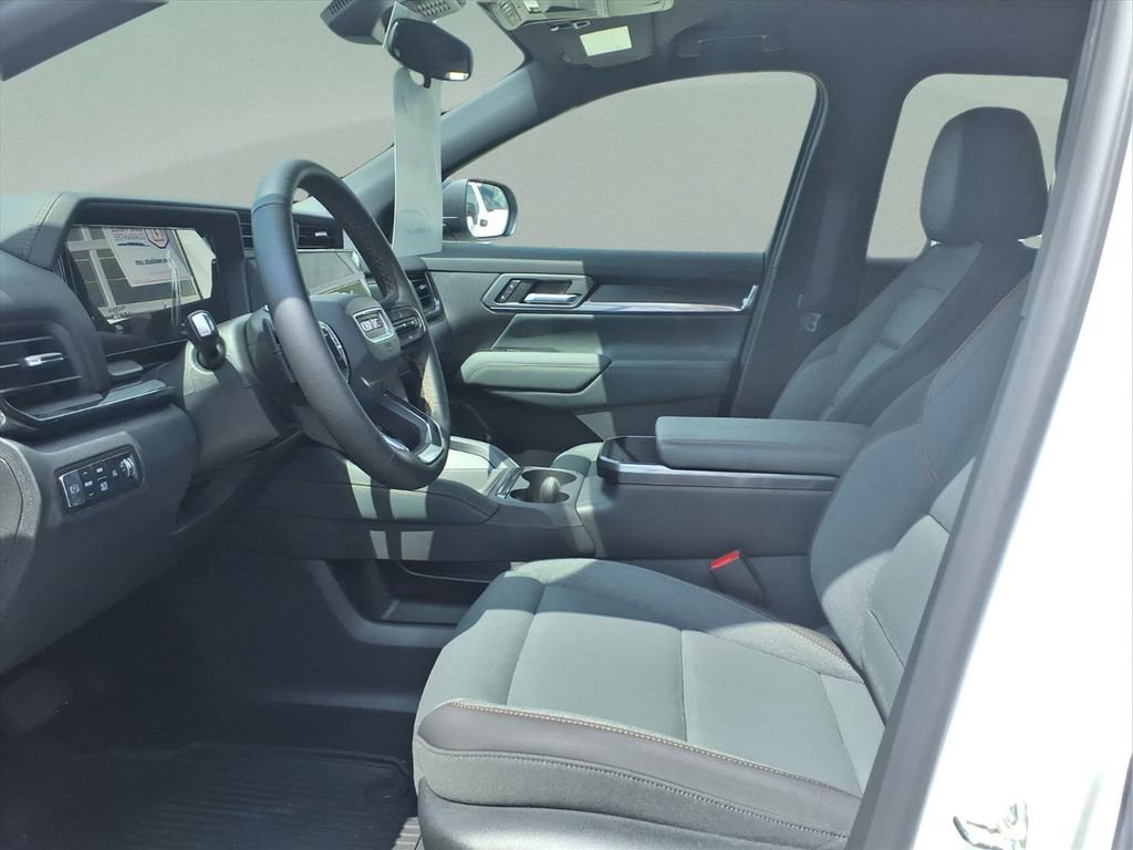 New 2026 GMC Terrain AT4 w/ LPO, Black Badging Package AWD/4WD image 9