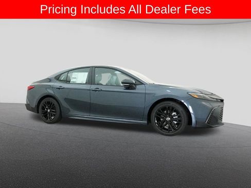 New 2026 Toyota Camry SE FWD image 28